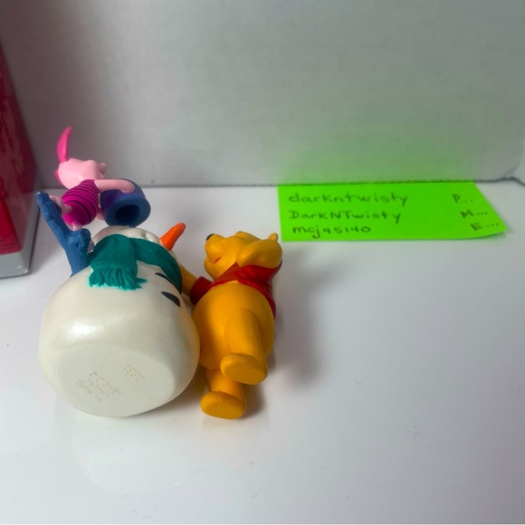 BNIB Vintage 1998 Hallmark Keepsake Ornament Winnie the Pooh Building a Snowman - Picture 16 of 16